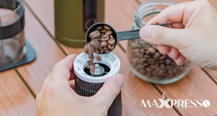 MaxxPresso Portable 2-in-1 Espresso Coffee Maker plus  M4 - Green - Complete Barista Kit with Travel bag