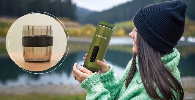 MaxxPresso Portable 2-in-1 Espresso Coffee Maker plus  M4 - Green - Complete Barista Kit with Travel bag